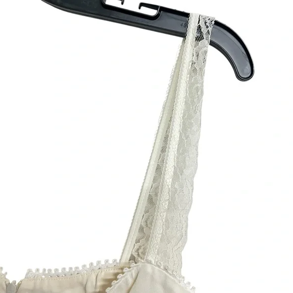 New Reformation Wynton Lace Midi Dress in Ivory - Picture 5 of 10